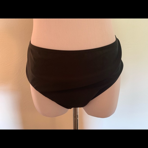 Bathing Suit - Picture 3 of 4